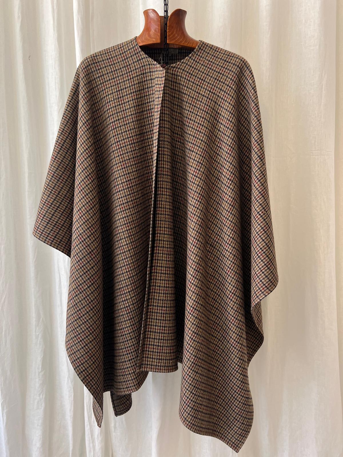 Ted Lapidus Paris Wool Cape – Houndstooth Check – Preloved