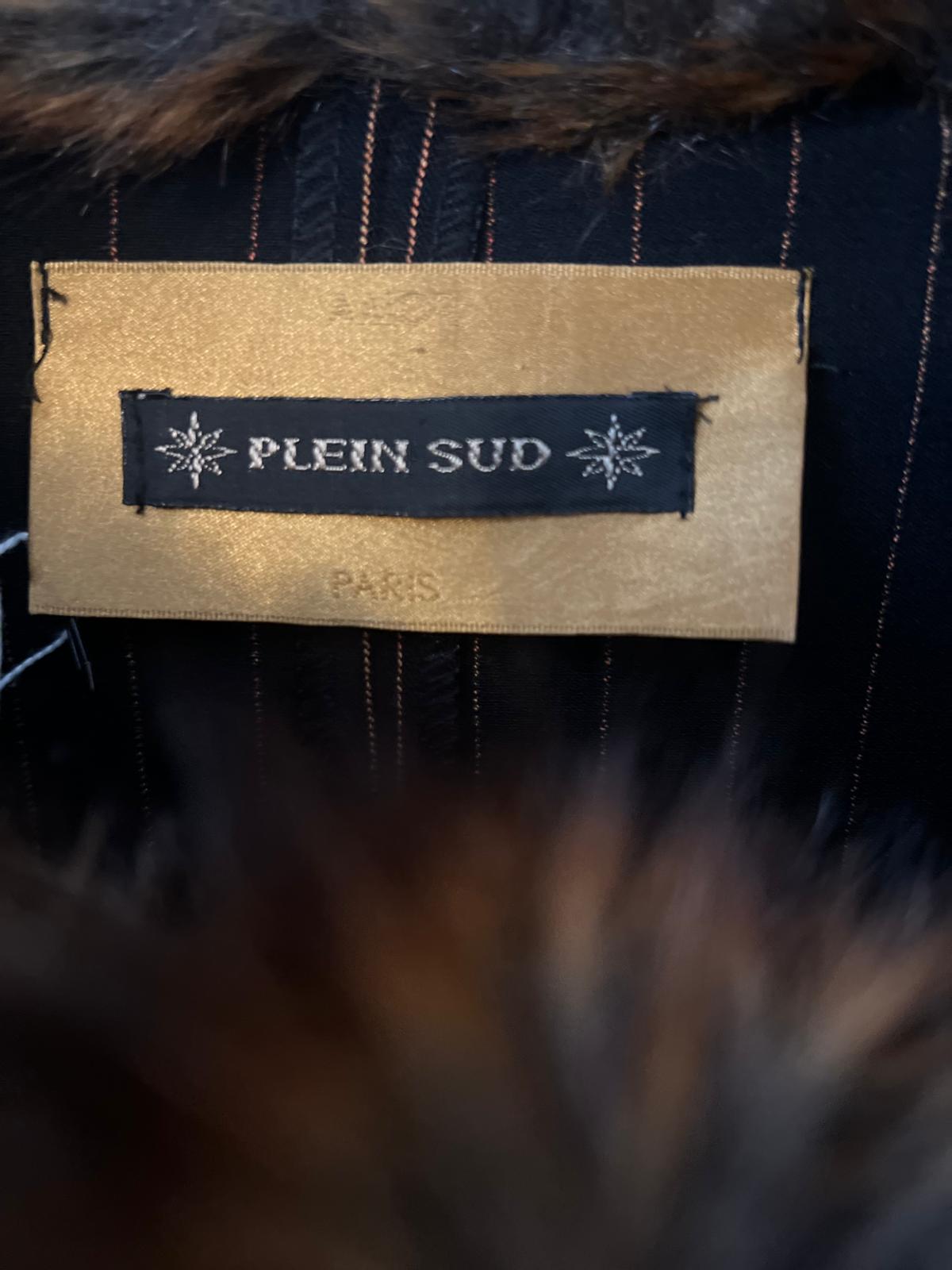 Plein Sud Paris – Black Pinstripe Blazer with Luxe Fur Collar