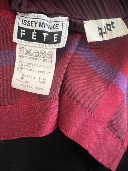 ISSEY MIYAKE FÊTE — AW2007 Asymmetric Pleated Top